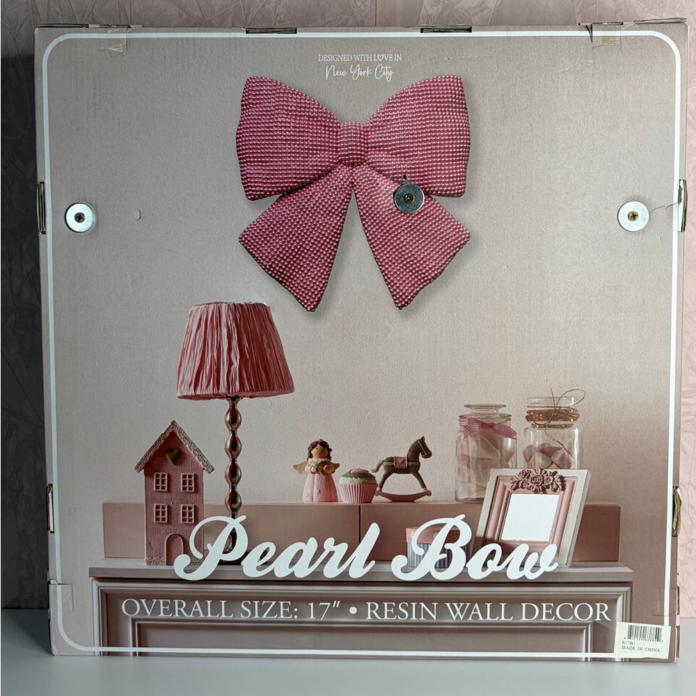 Viral HTF Large Pink Pearl Resin Decorative Bow Wall Art 17 inch - Picture 2 of 2